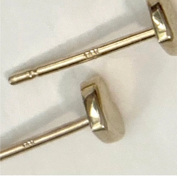 ✨Zoe Chicco Solid 14k Gold Itty Bitty Heart Stud Earrings (pair) - Picture 6 of 6
